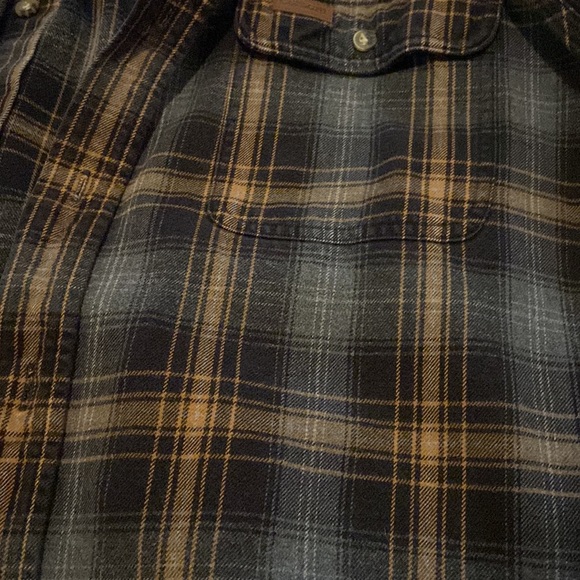 Carhartt flannnel - Picture 3 of 3